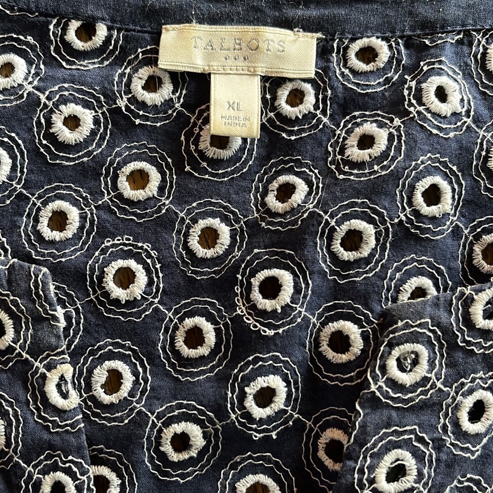 Talbots Tunic XL
B8 - Picture 5 of 5